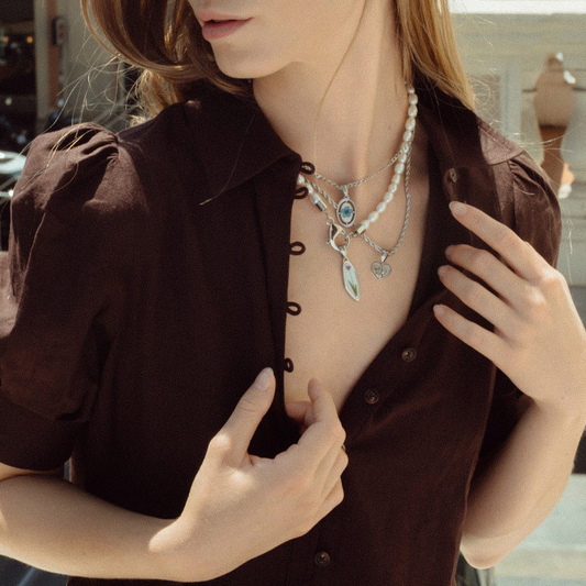 Ora Pendant